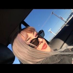 Meet your Posher, Kayla